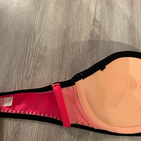 Victoria’s Secret flirt bandeau crochet bikini top 34b - Picture 8 of 14